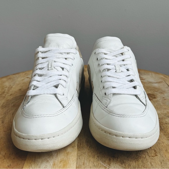 Veja V12 Sneakers Women Size 9 White Beige Learher Lace Up Shoes - Picture 4 of 13